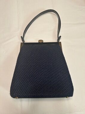 1940-1950’s Kadin handbag made in USA Structured Navy Knit Wristlet Bag
